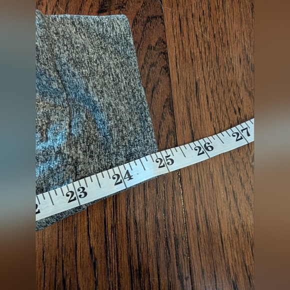 Vuori Jogger Pants 2 Pairs Black and Grey *flawed* - Picture 8 of 8